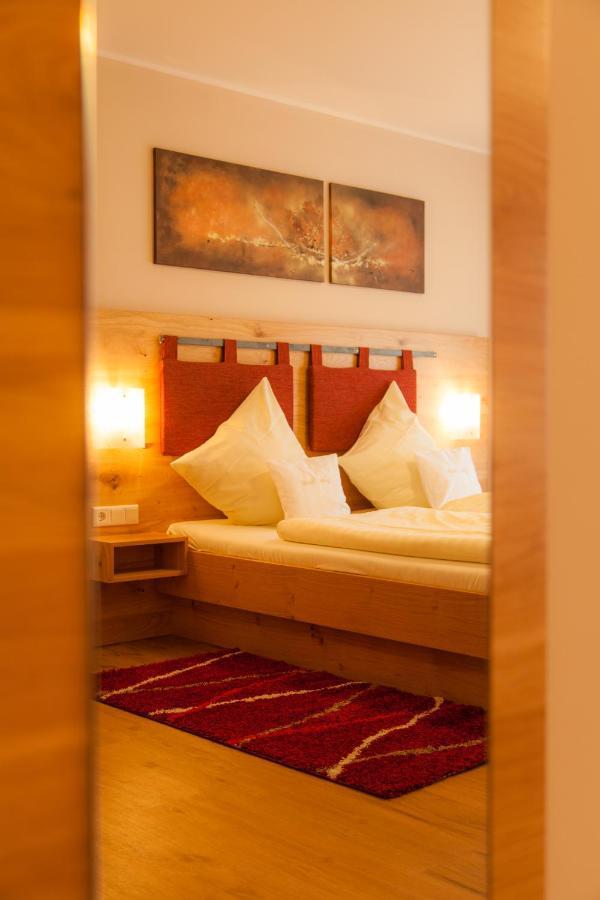Da'Sporrer Hotel & Wirtshaus Нойнбург-форм-Вальд Екстер'єр фото