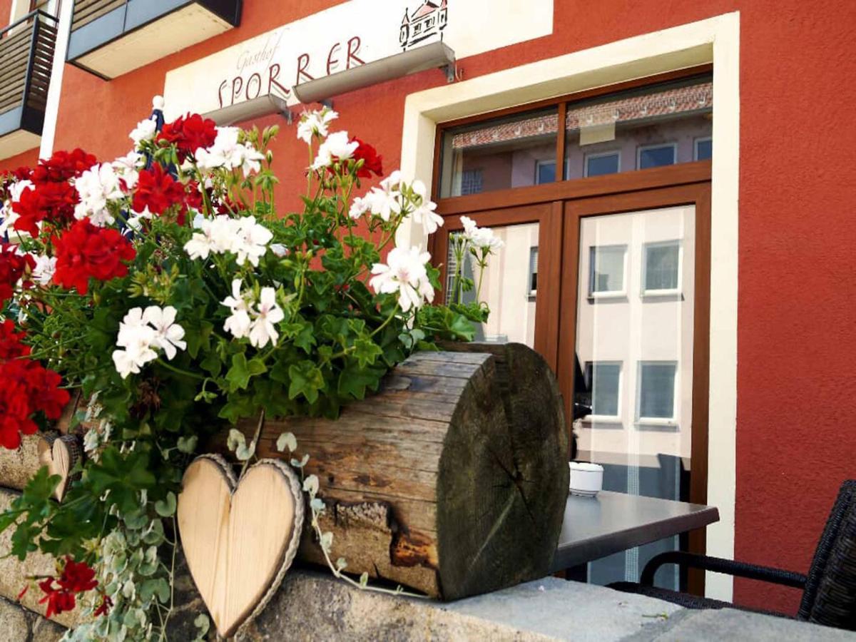 Da'Sporrer Hotel & Wirtshaus Нойнбург-форм-Вальд Екстер'єр фото